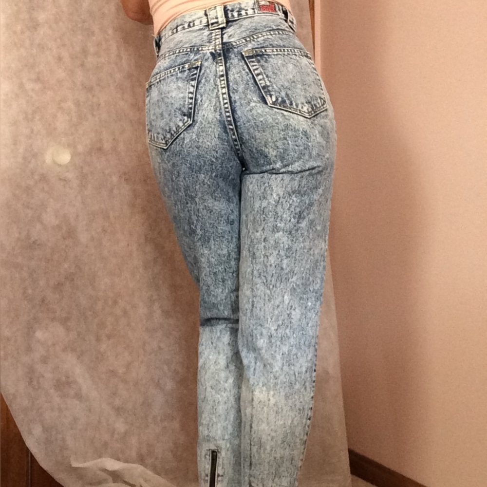 Vintage Acid Wash Wedgie Jeans